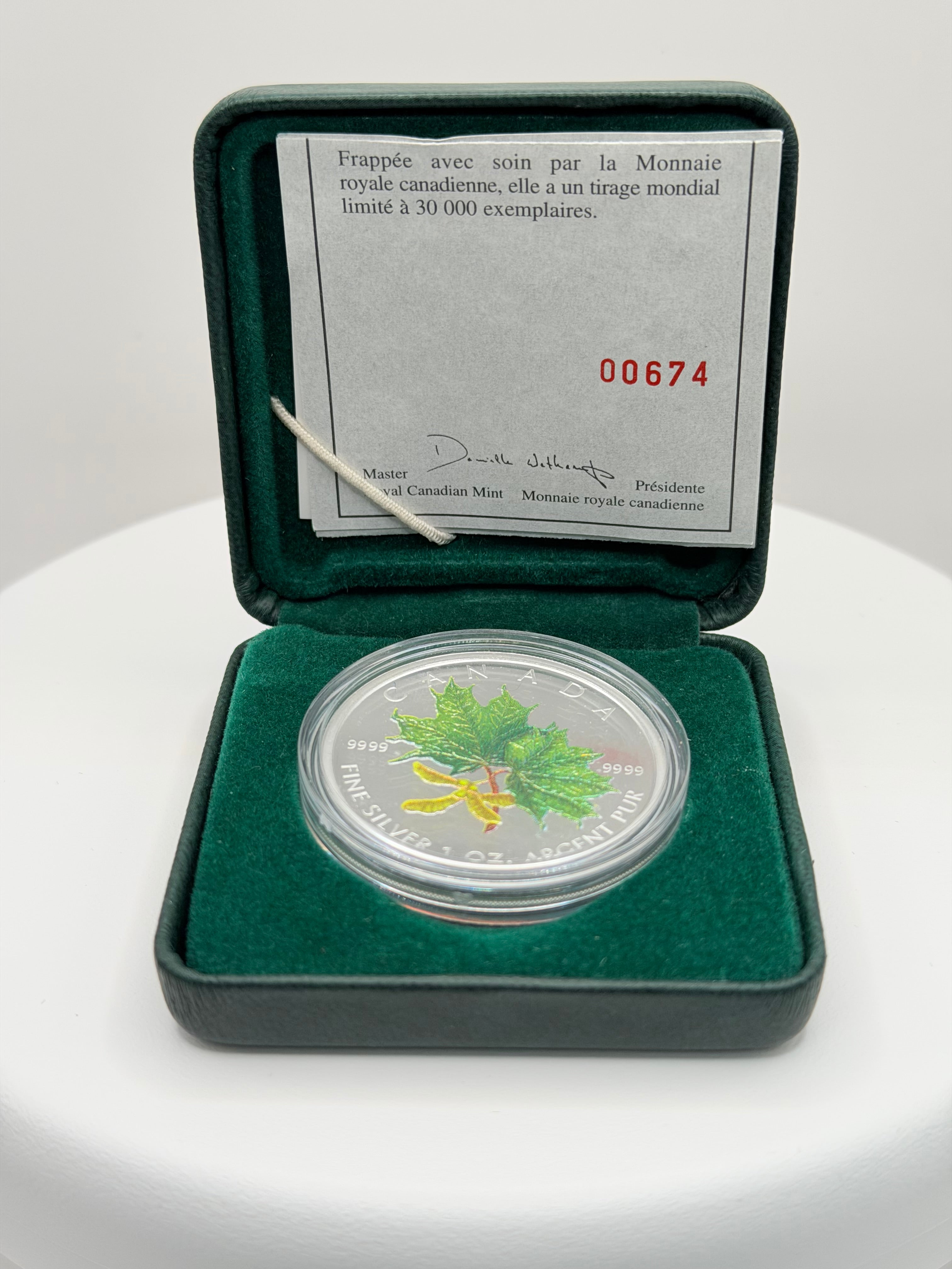 2002 Canada 1 oz Silver Maple Leaf Coloured Coin Box COA