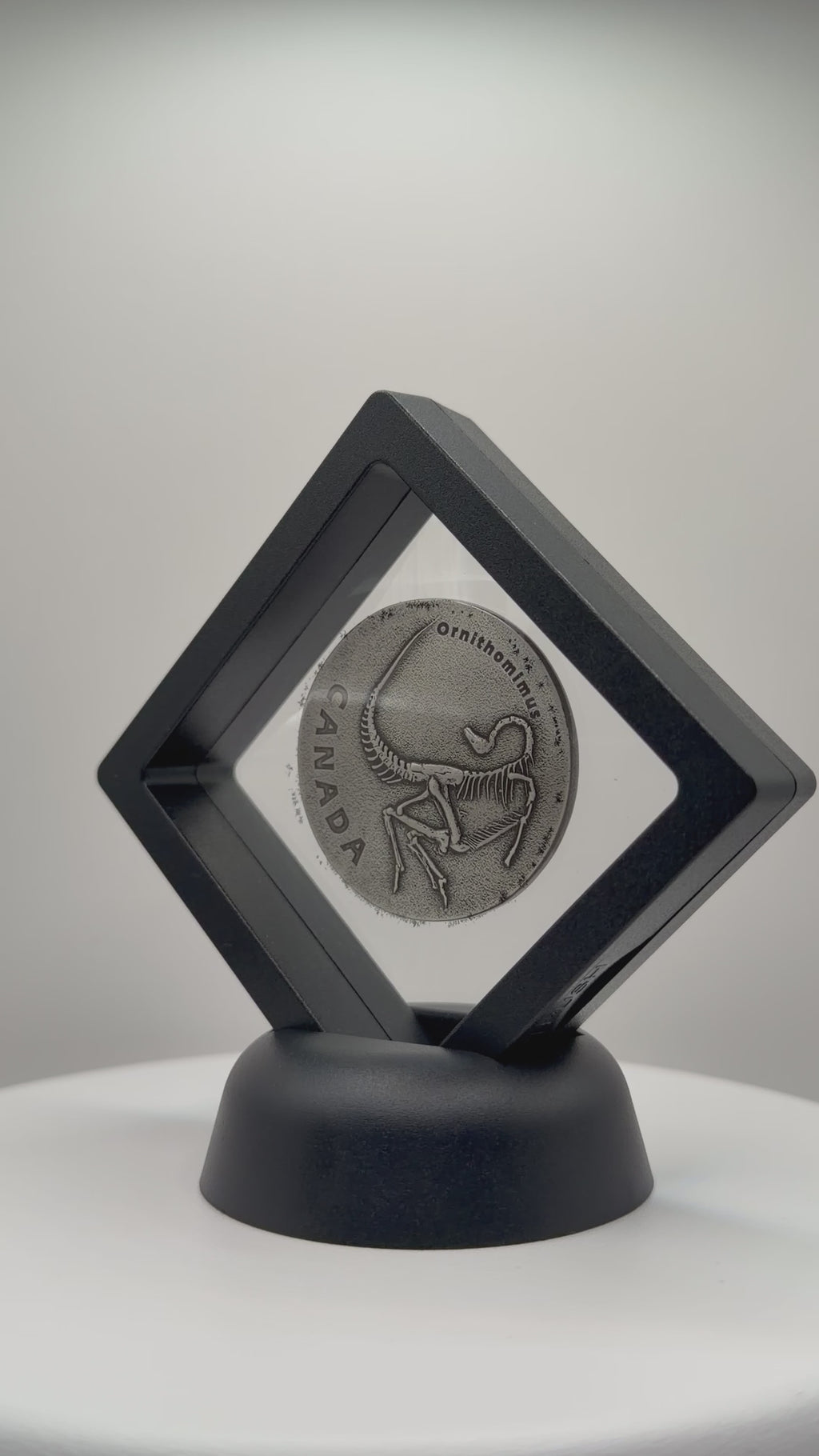 2017 $20 Fine Silver Coin - Ancient Canada: Ornithomimus (1 oz .9999 Pure)