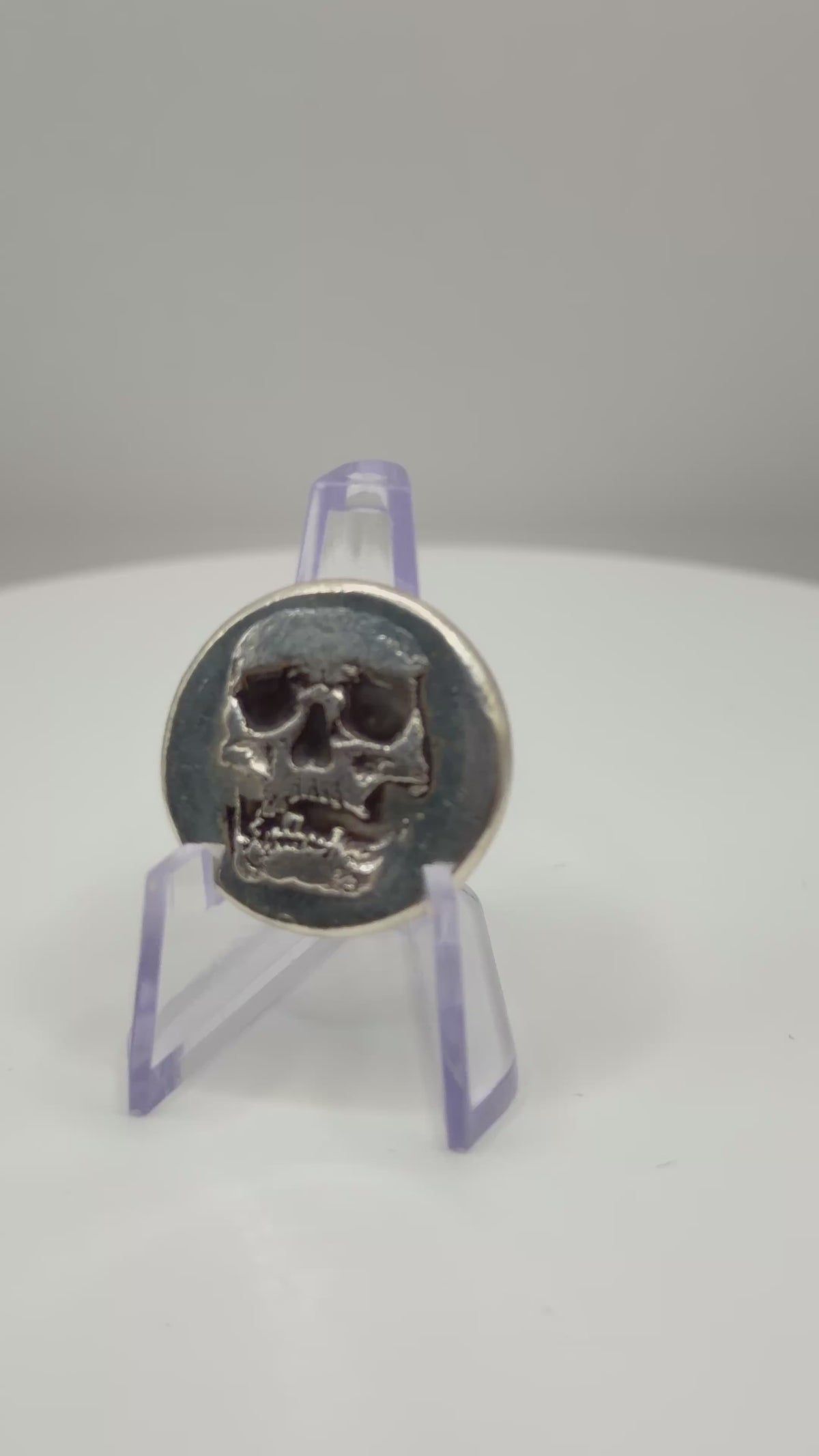 Rocky Shore Silver Co. 1/2 oz Hand-Poured .999 Fine Silver Skull & Crossbones Round